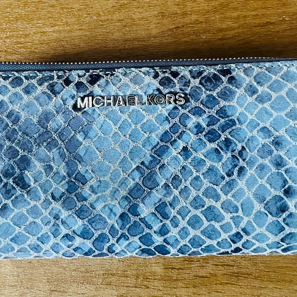 MICHAEL KORS Bedford Continental Python Snake Embossed Leather Wallet- Blue - Picture 14 of 14